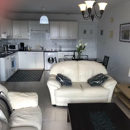 Kings Sea View 2 Bedroom Apartment *